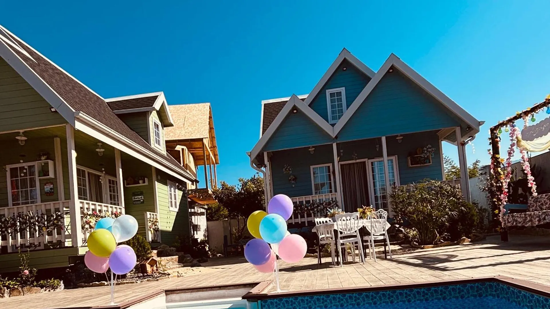 Luxurious Cottages In Batumi With A Pool Georgia